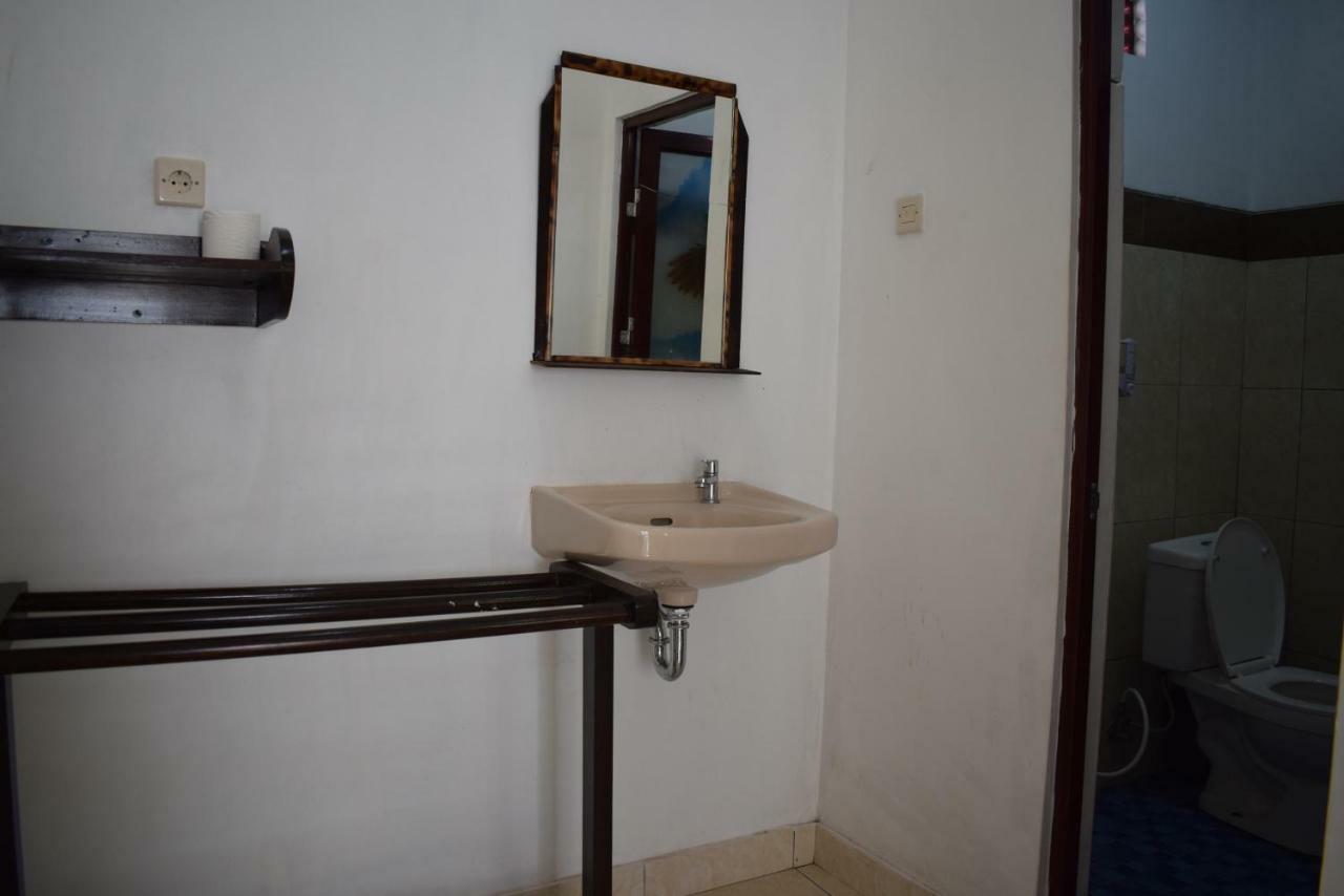 Safsia Homestay Toyapakeh Exterior foto
